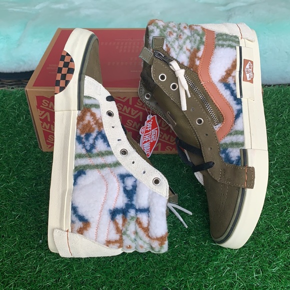 Vans Shoes - VANS SK8-Hi REISSUE CA MIXEDTXTL Mltryolv WMNS